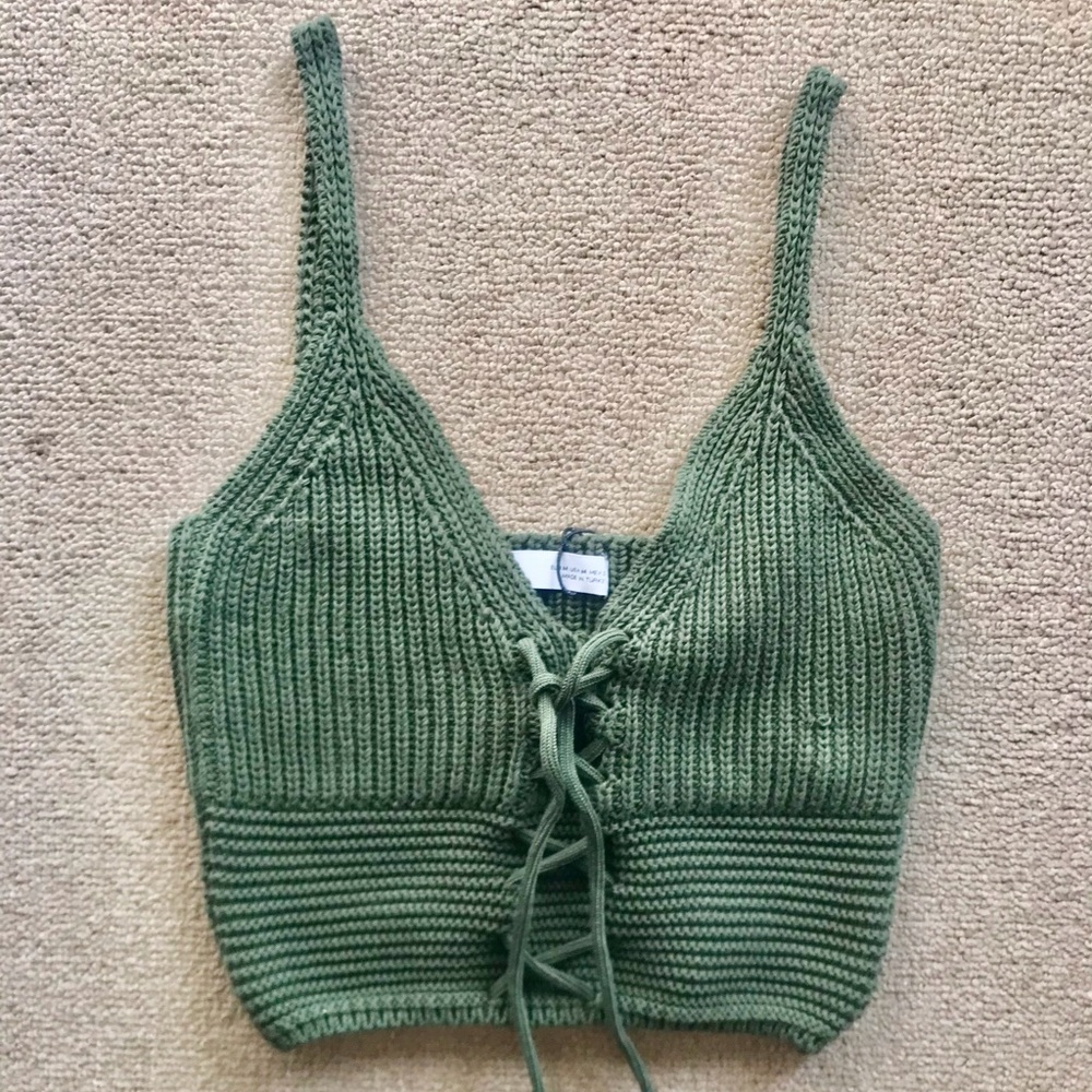 Like new Zara green knit cropped top